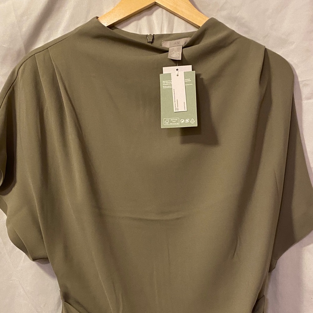 H&M Khaki Short Sleeve dress